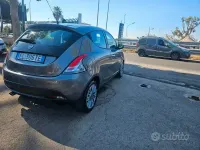 Usata Lancia Ypsilon Gold 69 CV (50 kW) 2012 Grigio Utilitaria