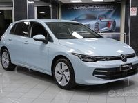 Nuova VW Golf VIII Edition 204 CV (150 kW) 2025 Crystal ice blue met. Berlina