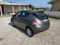 Usata Lancia Ypsilon Gold 95 CV (69 kW) 2017 Beige Utilitaria