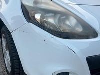 Usata Renault Clio II 75 CV (55 kW) 2011 Bianco Utilitaria