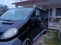 Usata Opel Vivaro 100 CV (73 kW) 2005 Nero Monovolume