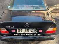 Usata Mercedes E250 140 CV (102 kW) 1987 Nero Berlina