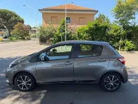 Usata Toyota Yaris 99 CV (72 kW) 2020 Grigio Berlina