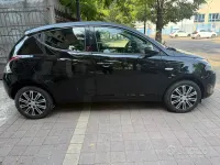 Usata Lancia Ypsilon Silver 69 CV (50 kW) 2015 Nero Utilitaria