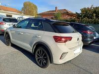 Usata VW T-Roc R-line 116 CV (85 kW) 2023 Beige SUV
