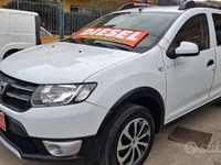 Gebraucht Dacia Sandero Prestige 90 PS (66 kW) 2015 Weiß Limousine