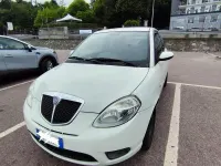 Usata Lancia Ypsilon 60 CV (44 kW) 2008 Bianco Utilitaria