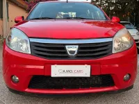 Usata Dacia Sandero Ambiance 88 CV (64 kW) 2011 Rosso Berlina