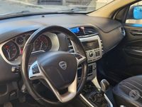 Usata Lancia Delta 120 CV (88 kW) 2013 Bianco Utilitaria