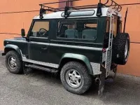 Usata Land Rover Defender 68 CV (50 kW) 2000 Verde SUV