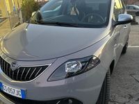 Usata Lancia Ypsilon 69 CV (50 kW) 2023 Grigio Utilitaria