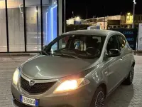Usata Lancia Ypsilon Gold 69 CV (50 kW) 2017 Utilitaria