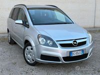 Usata Opel Zafira 94 CV (69 kW) 2007 Grigio Monovolume