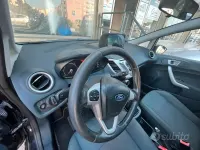 Second-hand Ford Fiesta 68 CP (50 kW) 2012 Negru Berlinǎ
