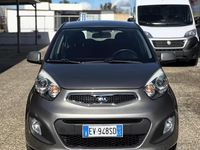 Usata Kia Picanto 67 CV (49 kW) 2015 Giallo Utilitaria