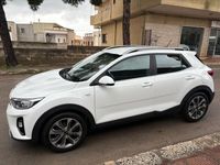 Usata Kia Stonic Style 116 CV (85 kW) 2019 Bianco SUV