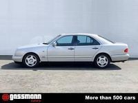 Usata Mercedes E320 Avantgarde 224 CV (164 kW) 1998 Argento Berlina