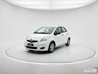 Usata Toyota Yaris Sol 69 CV (50 kW) 2011 Bianco Utilitaria