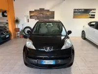 Käytetty Peugeot 107 68 HP (50 kW) 2008 Musta Viistoperä