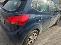Usata Kia Venga 90 CV (66 kW) 2012 Blu Utilitaria