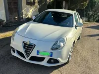 Usata Alfa Romeo Giulietta Distinctive 105 CV (77 kW) 2013 Bianco Utilitaria