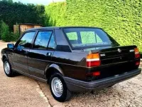Usata Alfa Romeo Giulietta 109 CV (80 kW) 1984 Marrone Berlina