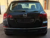 Usata Opel Astra 115 CV (84 kW) 2015 Nero Station wagon