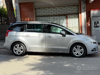 Usata Peugeot 5008 112 CV (82 kW) 2011 Monovolume