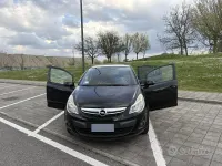 Usata Opel Corsa 86 CV (63 kW) 2012 Blu Utilitaria