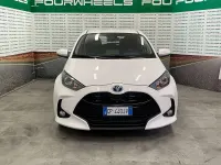 Usata Toyota Yaris Hybrid Active 92 CV (67 kW) 2023 Bianca Berlina