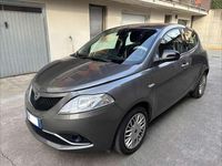 Usata Lancia Ypsilon Gold 95 CV (69 kW) 2017 Grigio Utilitaria