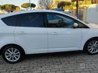 Usata Ford C-MAX 120 CV (88 kW) 2016 Bianco Monovolume