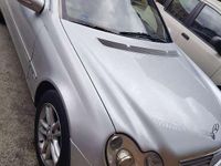 Usata Mercedes C220 150 CV (110 kW) 2001 Argento Berlina