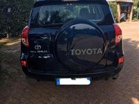 Usata Toyota RAV4 136 CV (100 kW) 2006 Blu/azzurro SUV