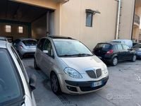 Usata Lancia Musa 101 CV (74 kW) 2005 Marrone Monovolume