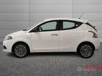 Usata Lancia Ypsilon Gold 69 CV (50 kW) 2017 Bianco Utilitaria