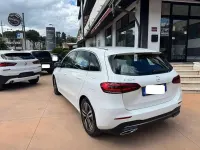 Gebraucht Mercedes B180 116 PS (85 kW) 2019 Weiß Van / Kleinbus