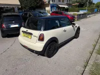 Usata Mini Cooper D 109 CV (80 kW) 2008 Bianco Utilitaria