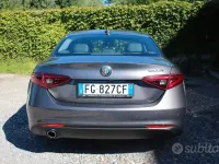 Usata Alfa Romeo Giulia Super 150 CV (110 kW) 2016 Grigio Berlina