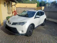 Usata Toyota RAV4 Lounge 150 CV (110 kW) 2014 Bianco SUV