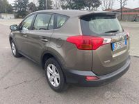 Usata Toyota RAV4 128 CV (94 kW) 2013 SUV