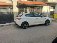 Usata Alfa Romeo Giulietta Exclusive 105 CV (77 kW) 2011 Utilitaria