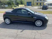 Usata Opel Tigra 90 CV (66 kW) 2005 Nero Cabrio