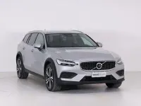 Usata Volvo V60 CC Core 197 CV (144 kW) 2023 Argento Station wagon