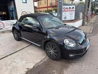 Usata VW Beetle Cabriolet Sport 150 CV (110 kW) 2015 Nero Cabrio