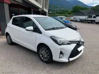Usata Toyota Yaris Active 69 CV (50 kW) 2016 Bianco Berlina