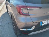 Usata Renault Captur 100 CV (73 kW) 2023 Grigio SUV