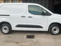 Usata Citroën e-Berlingo 102 CV (75 kW) 2024 Bianco Furgone