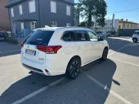 Usata Mitsubishi Outlander P-HEV 121 CV (88 kW) 2018 Bianco SUV
