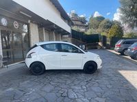 Usata Lancia Ypsilon Gold 69 CV (50 kW) 2022 Other Utilitaria